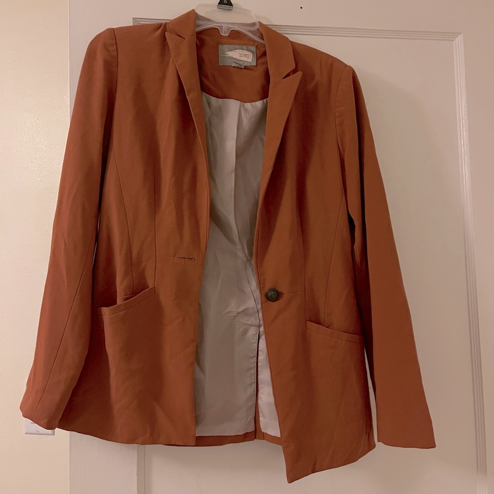 Forever 21 Boyfriend Blazer. Size Small. Burnt Orange. Great condition.